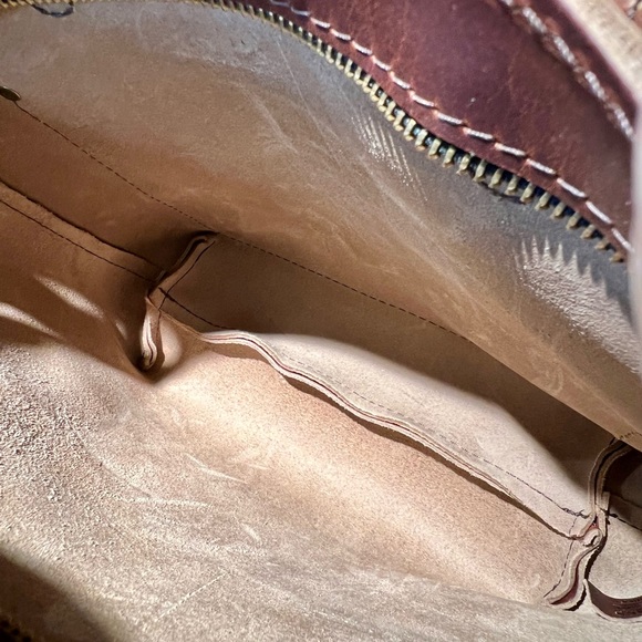 ❌ SOLD ❌ Portland Leather Goods Mini Zip Crossbody in Tamarindo, new - Picture 4 of 4